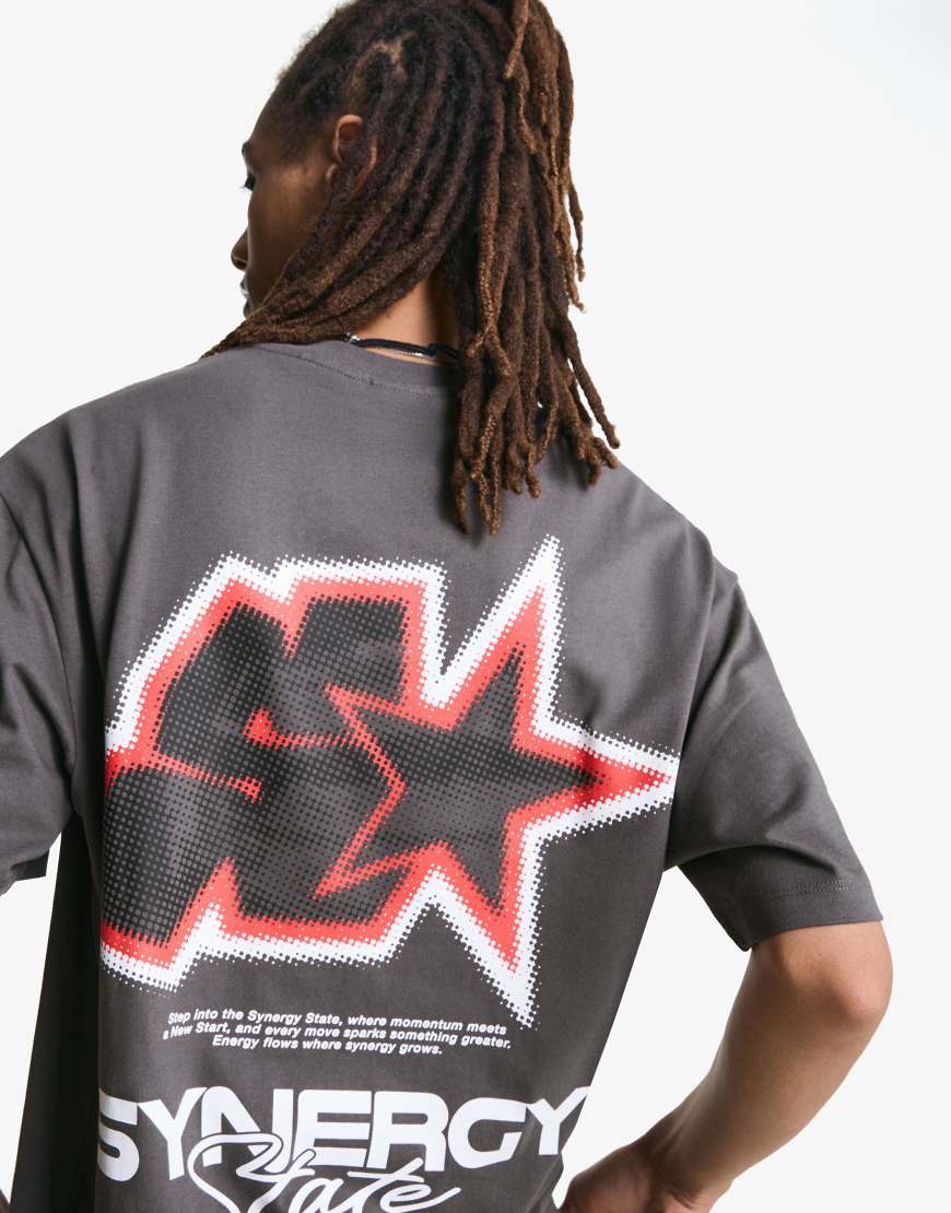 Bershka - Kurzärmliges T-Shirt in gewaschenem Grau mit Print von Bershka