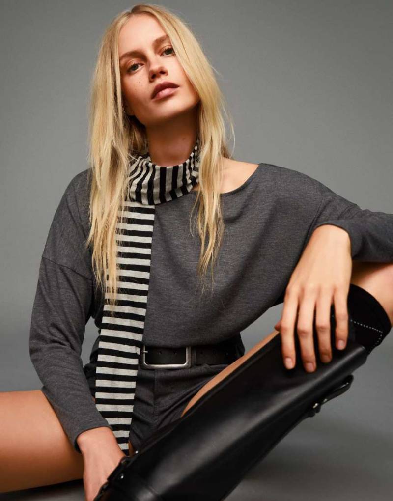 Bershka - Langärmliges T-Shirt in Grau gestreift mit Schärpendetail von Bershka