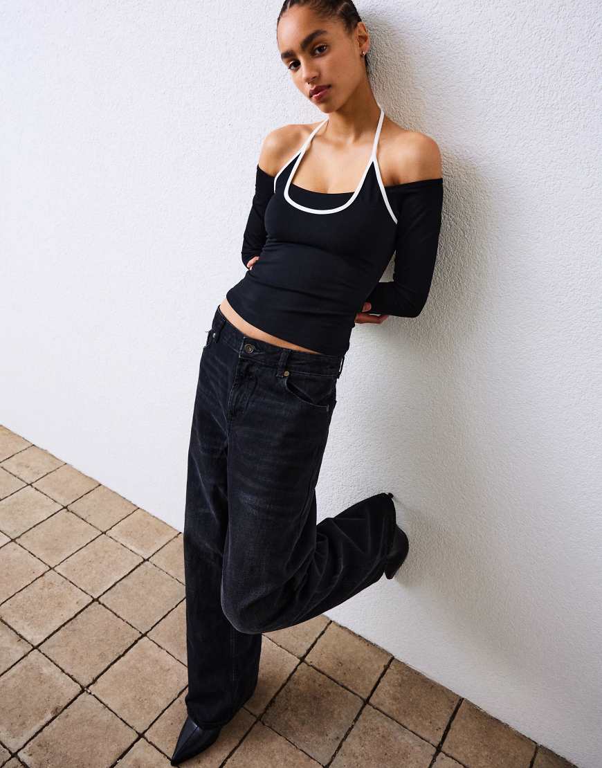 Bershka - Langärmliges T-Shirt in Schwarz mit Neckholder von Bershka