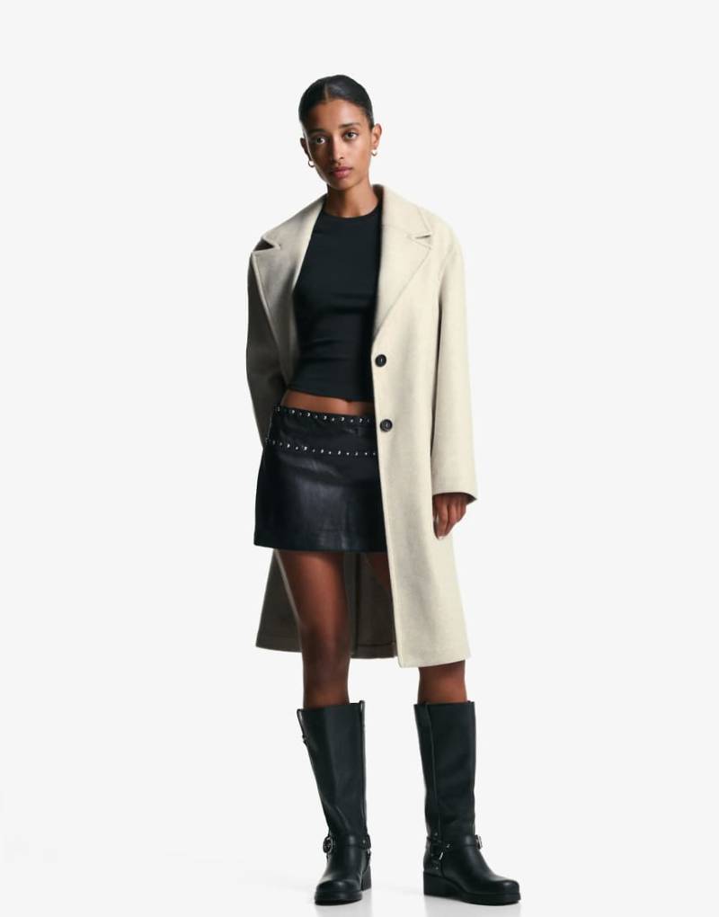 Bershka - Langer, weicher Mantel in Sand-Neutral von Bershka