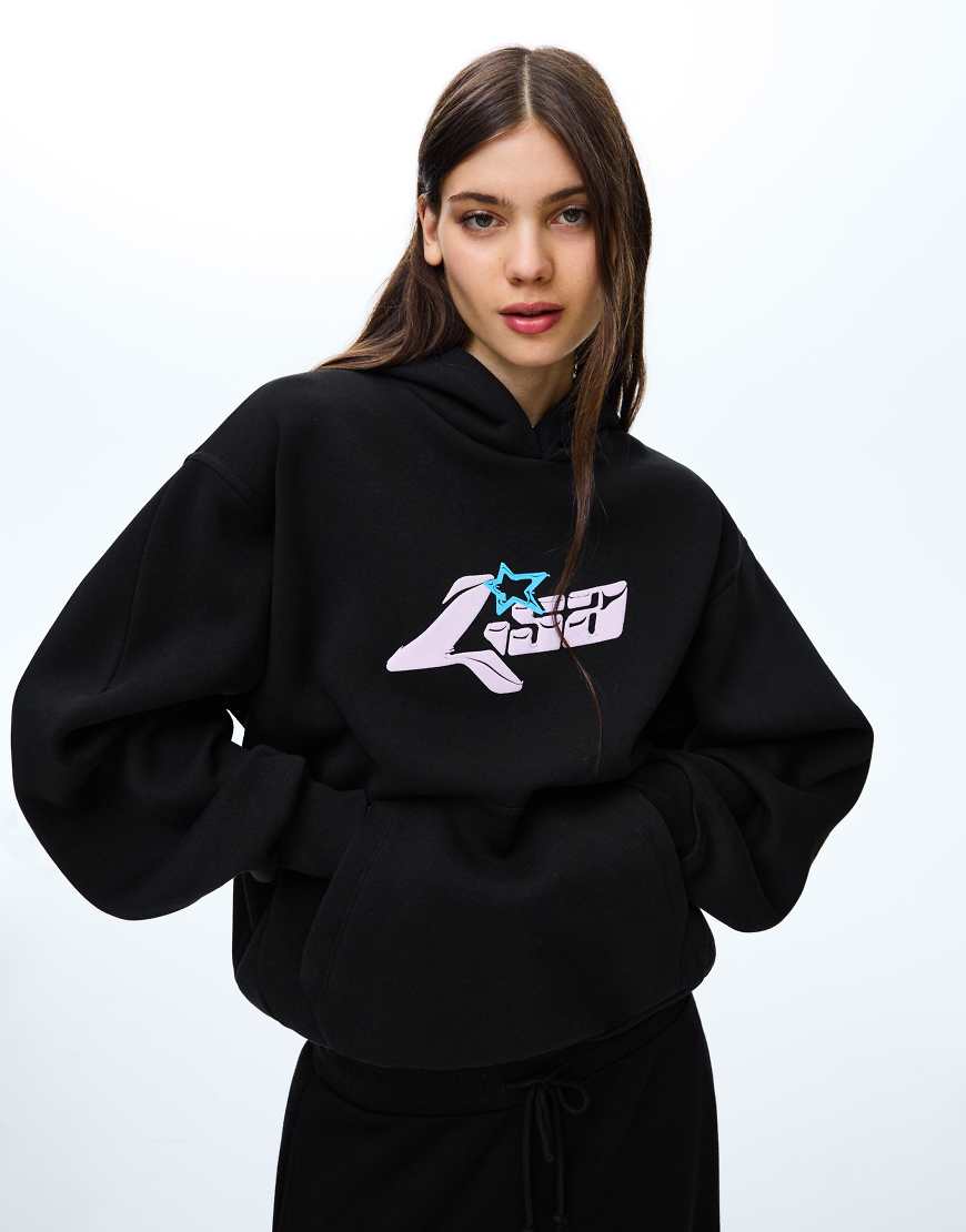 Bershka - Lisa - Kapuzenpullover in Schwarz von Bershka