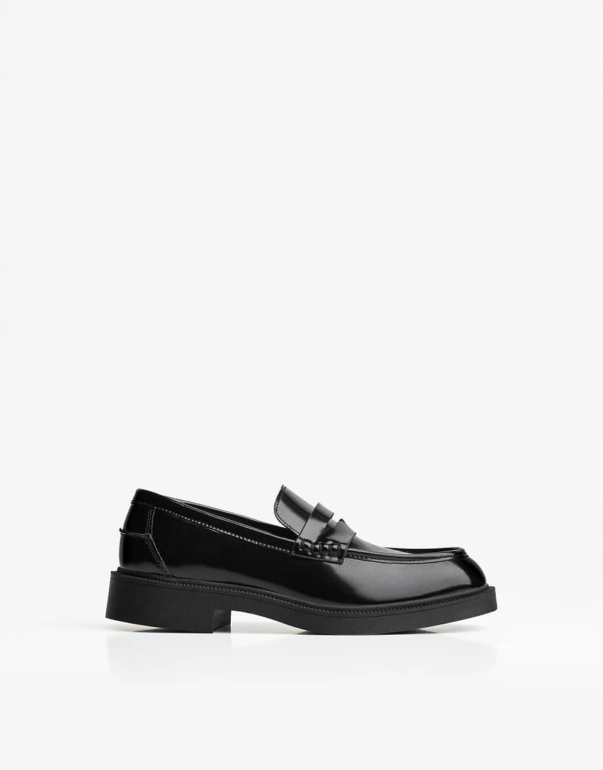 Bershka - Loafer in Schwarz mit eckiger Spitze von Bershka