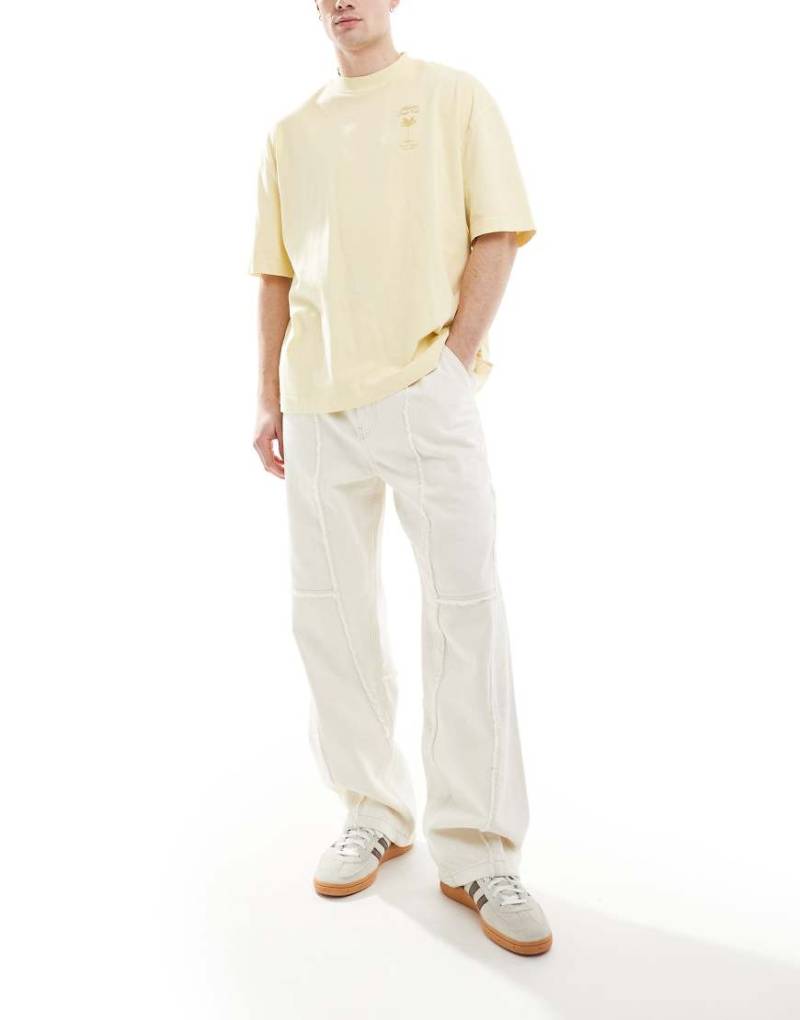 Bershka - Locker geschnittene Jeans in Weiß von Bershka