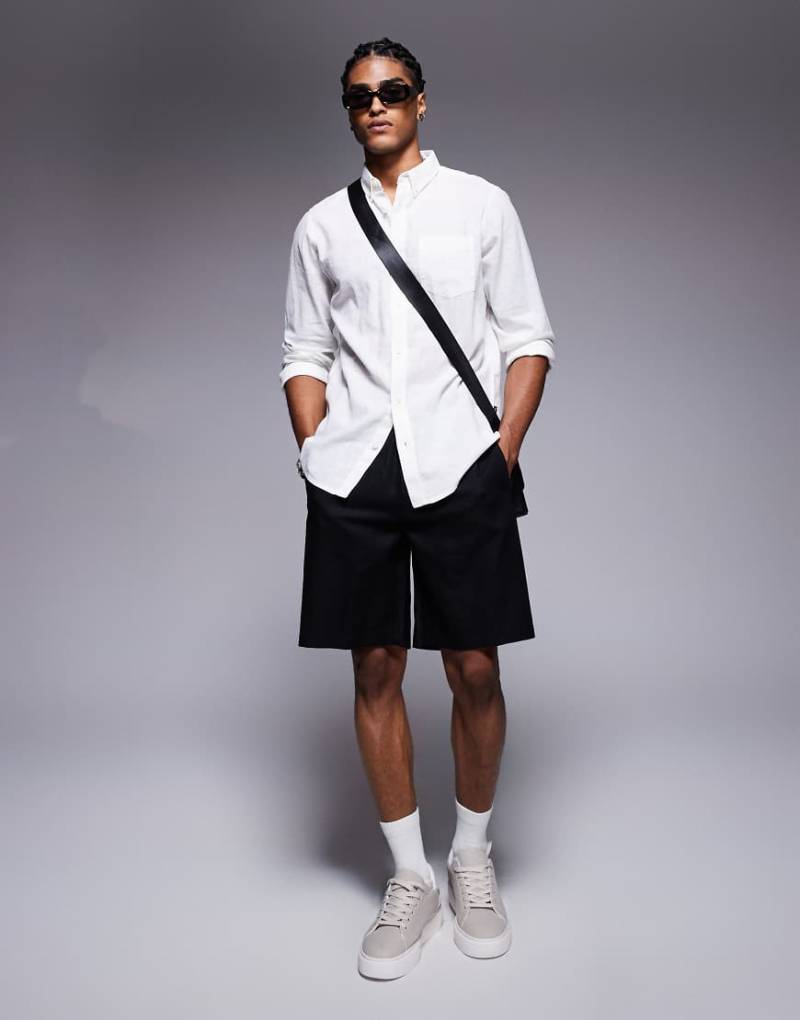 Bershka - Lockere Jogging-Bermudashorts aus Leinenmix in Schwarz von Bershka