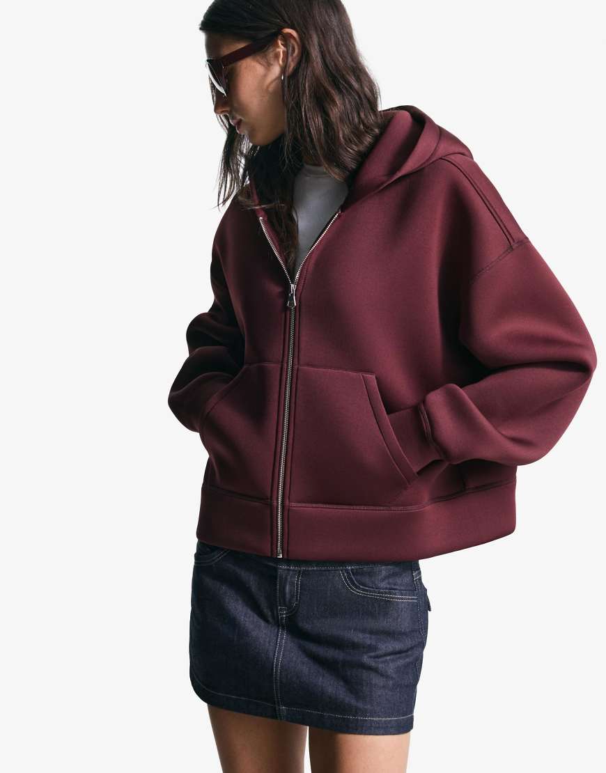 Bershka - Oversize-Sweatshirt in Burgunderrot mit Neopren-Optik und Reißverschluss von Bershka
