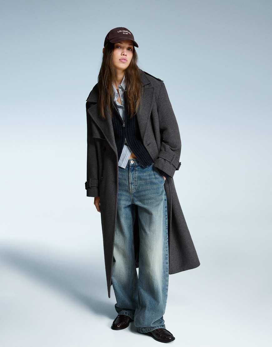 Bershka - Oversize-Trenchcoat in Grau mit Filzstruktur von Bershka