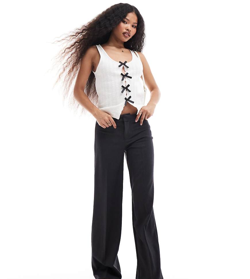 Bershka Petite - Elegante Hose in Anthrazit-Grau von Bershka