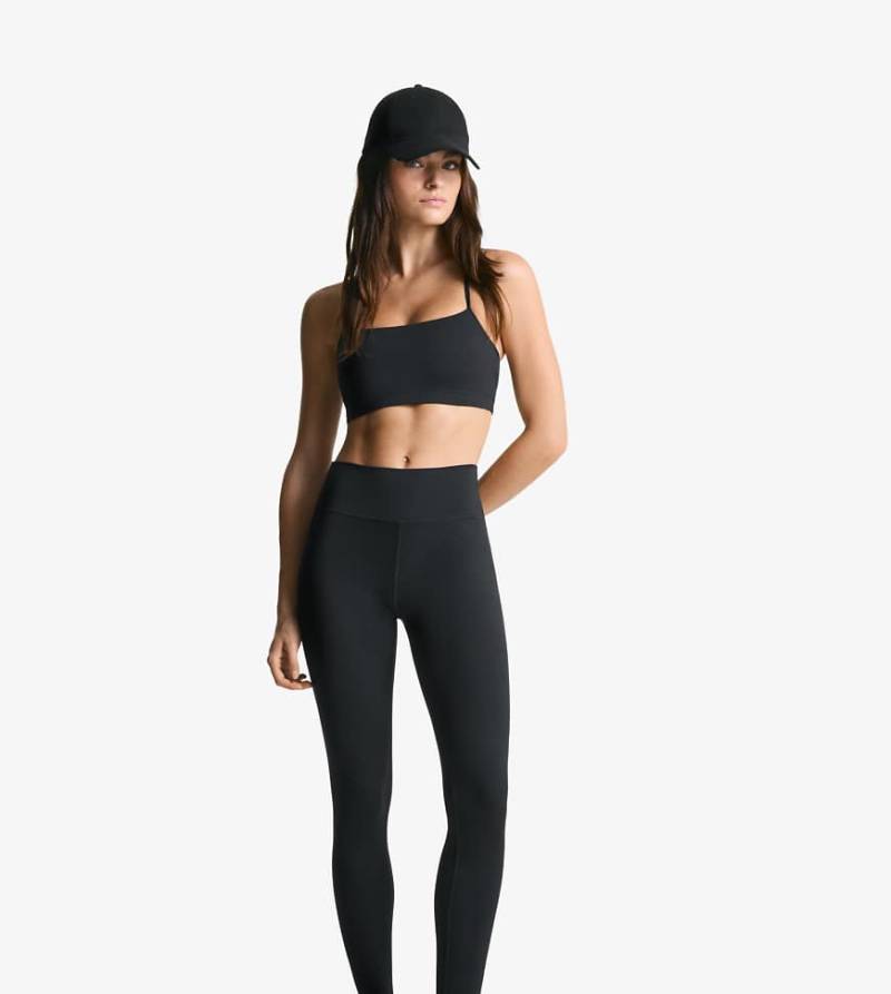 Bershka Petite - Schnell trocknende und atmungsaktive Leggings in Schwarz von Bershka