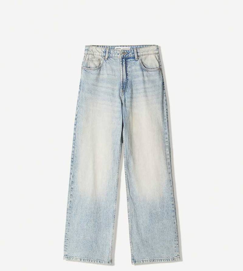 Bershka Petite - Weite Jeans in Hellblau von Bershka