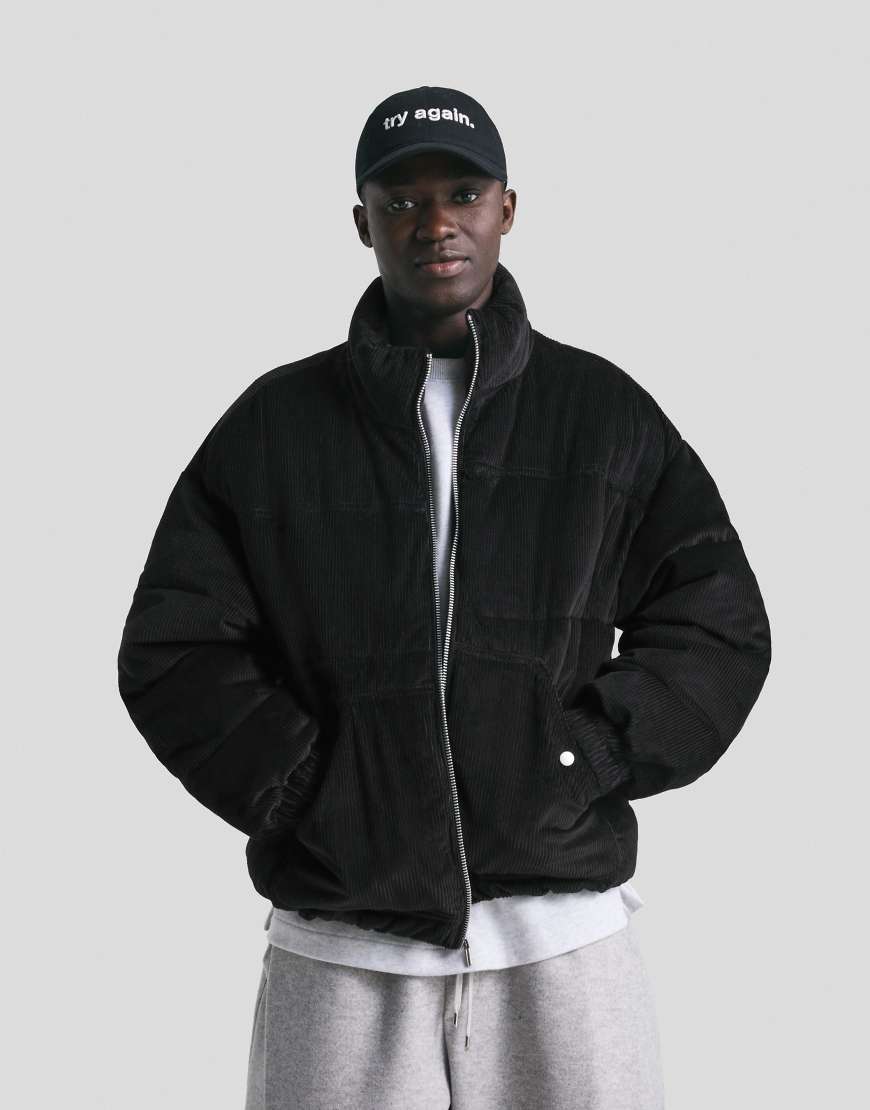 Bershka - Pufferjacke aus Cord in Schwarz von Bershka