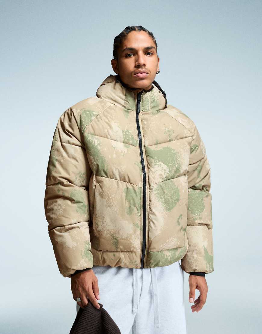 Bershka - Pufferjacke in Grün mit Kapuze von Bershka
