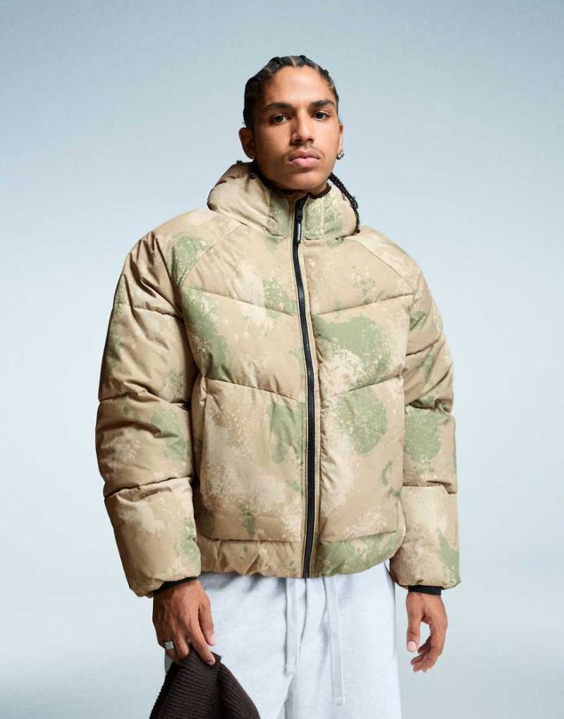 Bershka - Pufferjacke in Grün mit Kapuze von Bershka