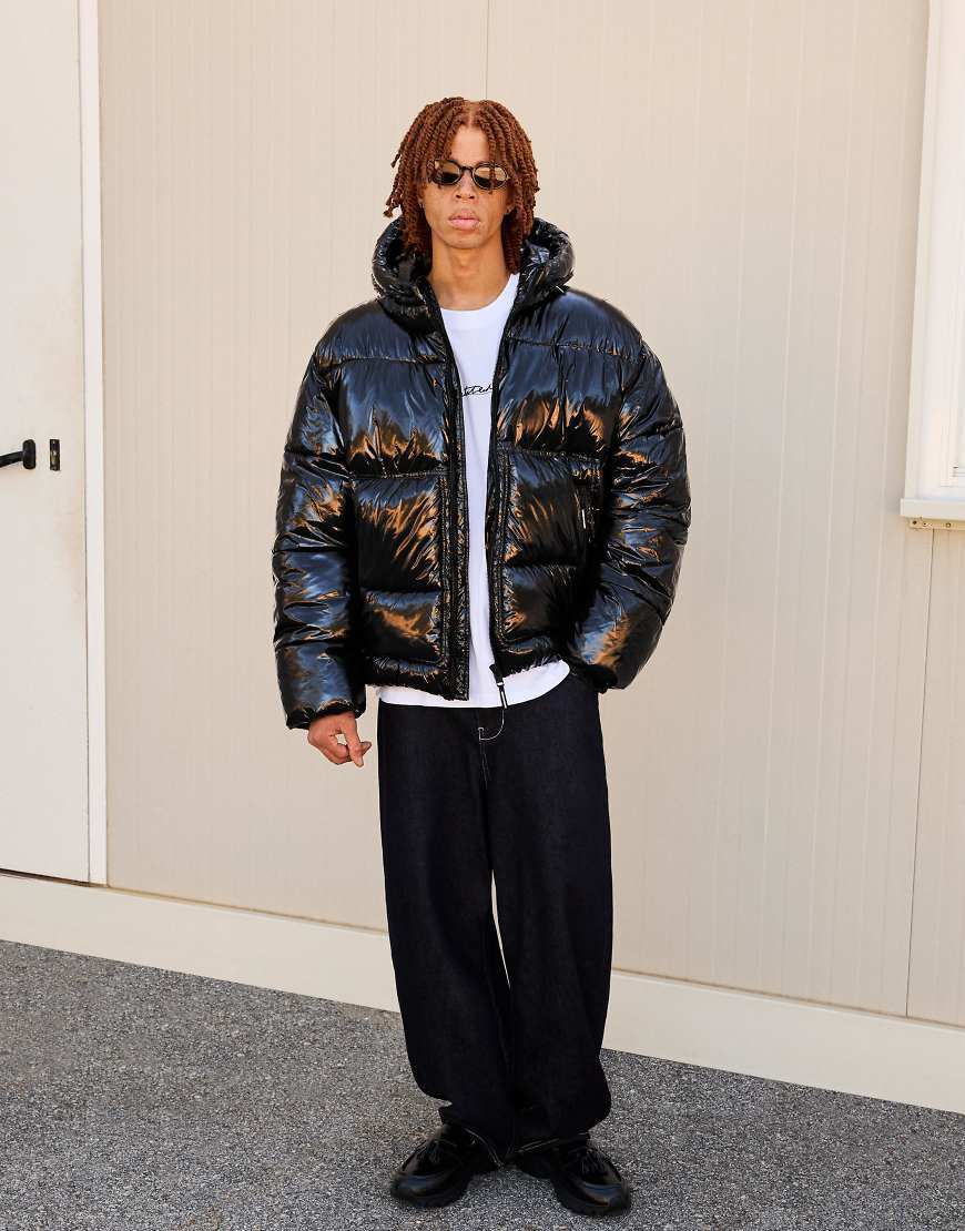 Bershka - Pufferjacke mit Kapuze in Schwarz von Bershka