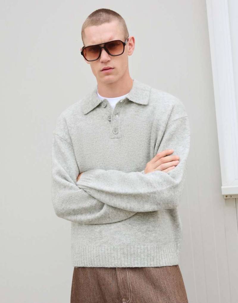 Bershka - Pullover in Hellgrau mit Polokragen Bershka - Pullover in Hellgrau mit Polokragen von Bershka