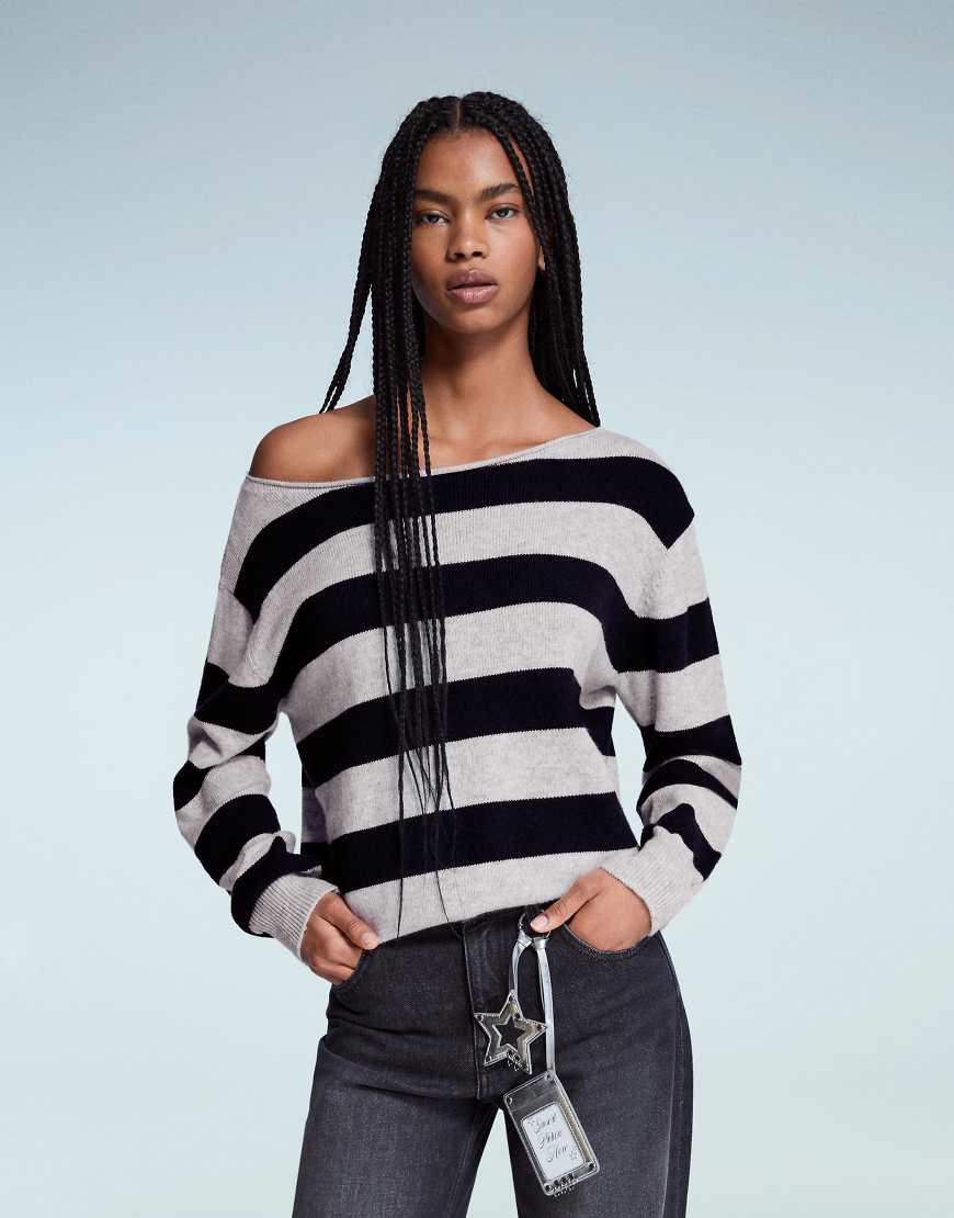 Bershka - Pullover in Jeansblau mit U-Boot-Ausschnitt und Muster von Bershka