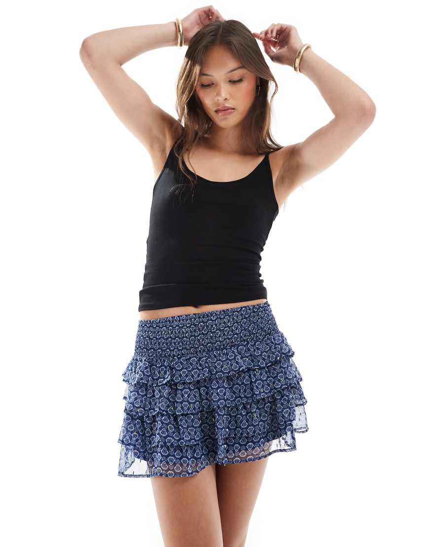 Bershka - Rara - Minirock in Marineblau mit Paisley-Muster Bershka - Rara - Minirock in Marineblau mit Paisley-Muster von Bershka