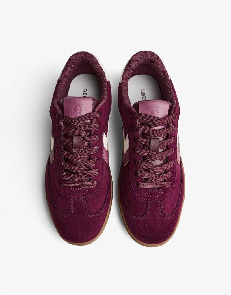 Bershka - Retro-Sneaker in Burgunderrot von Bershka