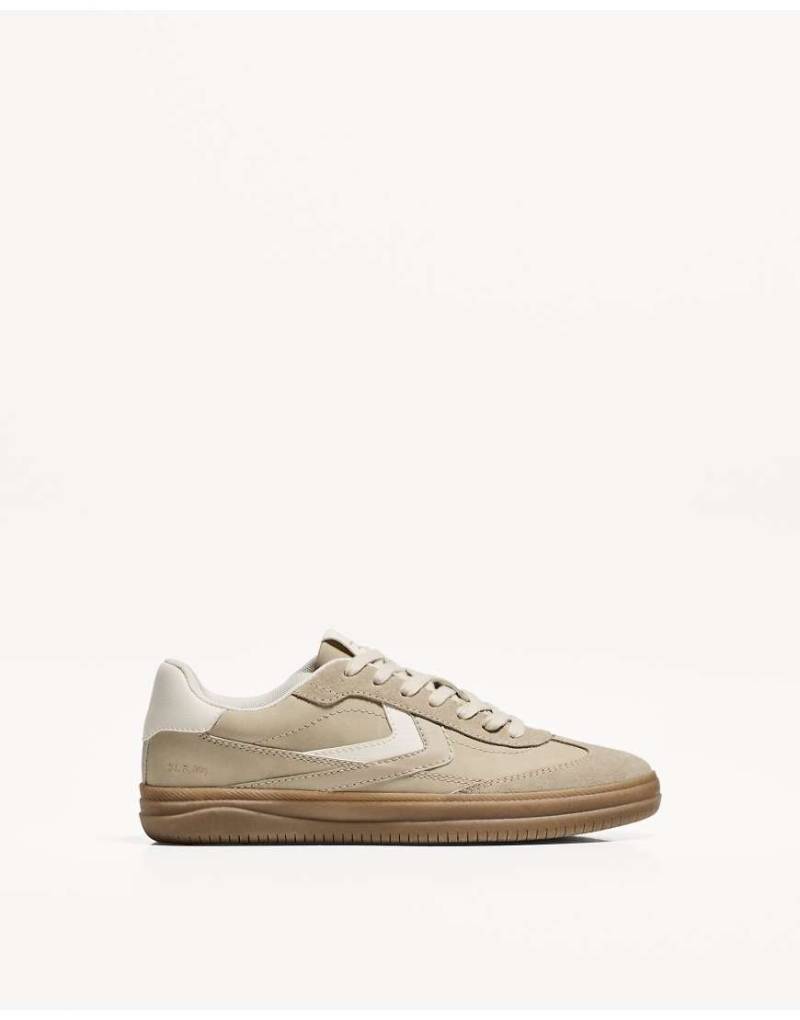 Bershka - Retro-Sneaker in Hellbraun von Bershka