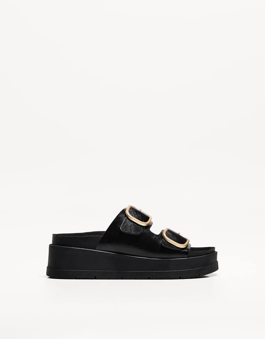 Bershka - Sandalen in Schwarz mit Plateausohle und Schnallen von Bershka