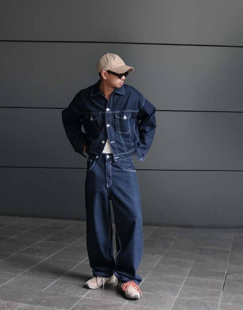 Bershka - Sehr weite Jeans in Blau-Marineblau von Bershka