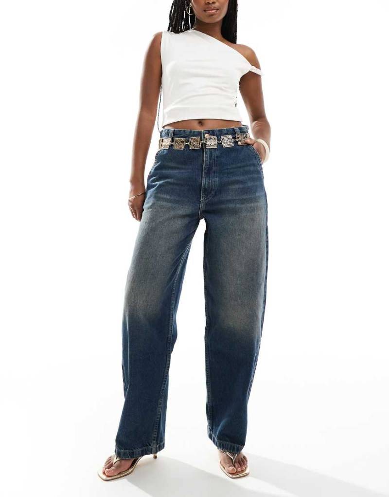 Bershka - Skater-Jeans in dunkler Waschung-Blau von Bershka