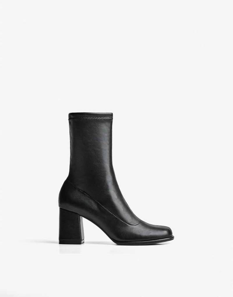 Bershka - Stiefeletten in Schwarz mit dickem Absatz von Bershka