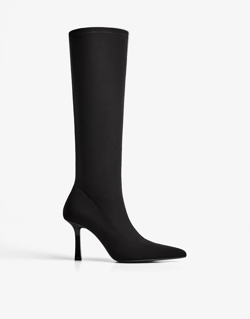 Bershka - Stoffstiefel in Schwarz mit hohem Absatz von Bershka