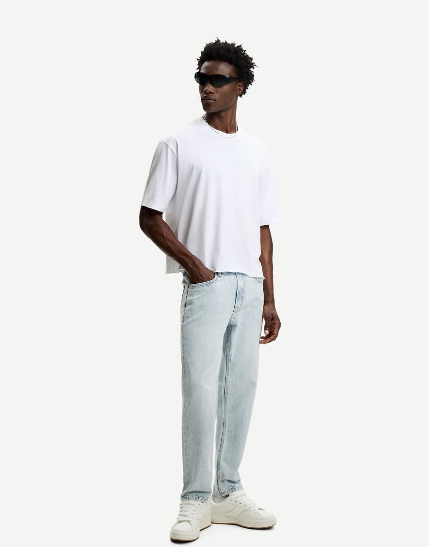 Bershka - Straight Fit Jeans in Hellblau von Bershka
