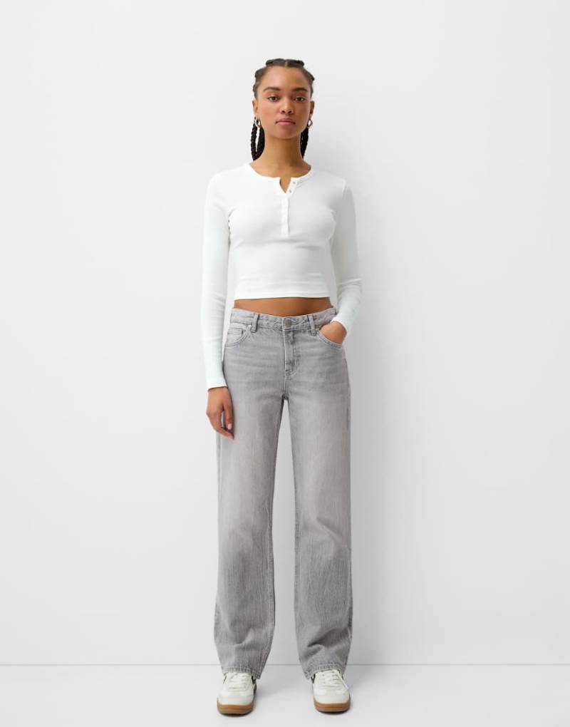 Bershka - Straight-Fit-Jeans in Hellgrau von Bershka