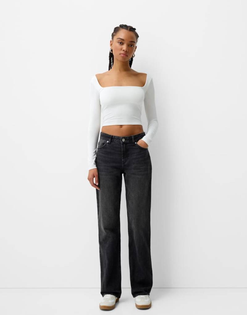 Bershka - Straight-Fit-Jeans in Schwarz und Weiß von Bershka