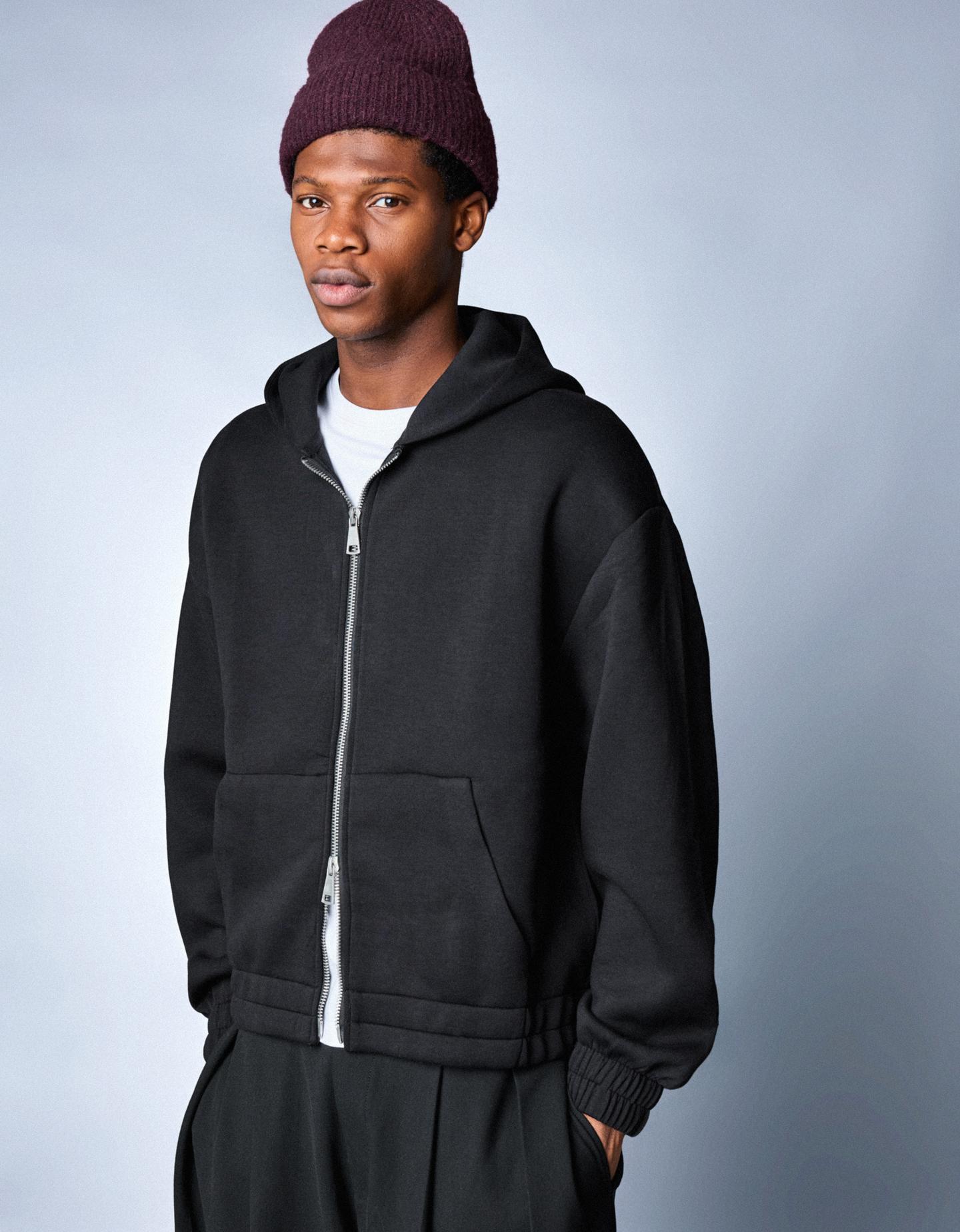 Bershka Sweatshirt Mit Reißverschluss, Kapuze Und Neopren-Effekt Herren M Schwarz von Bershka