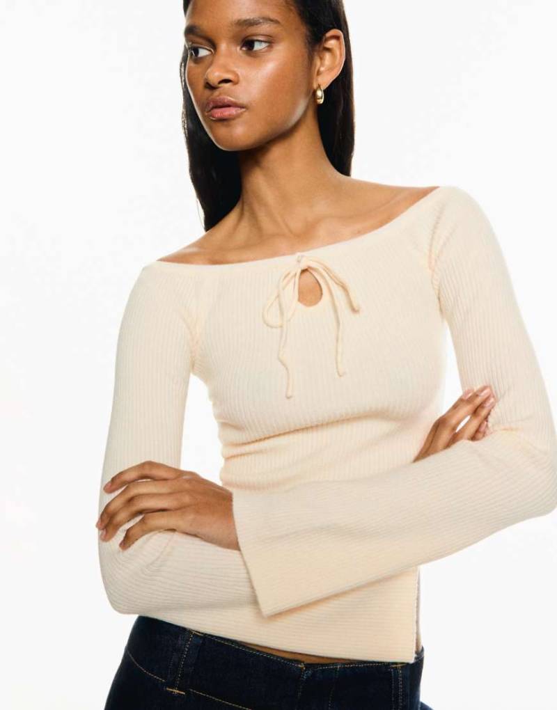 Bershka - Sweatshirt in Ecru mit Bindedetail-Weiß von Bershka