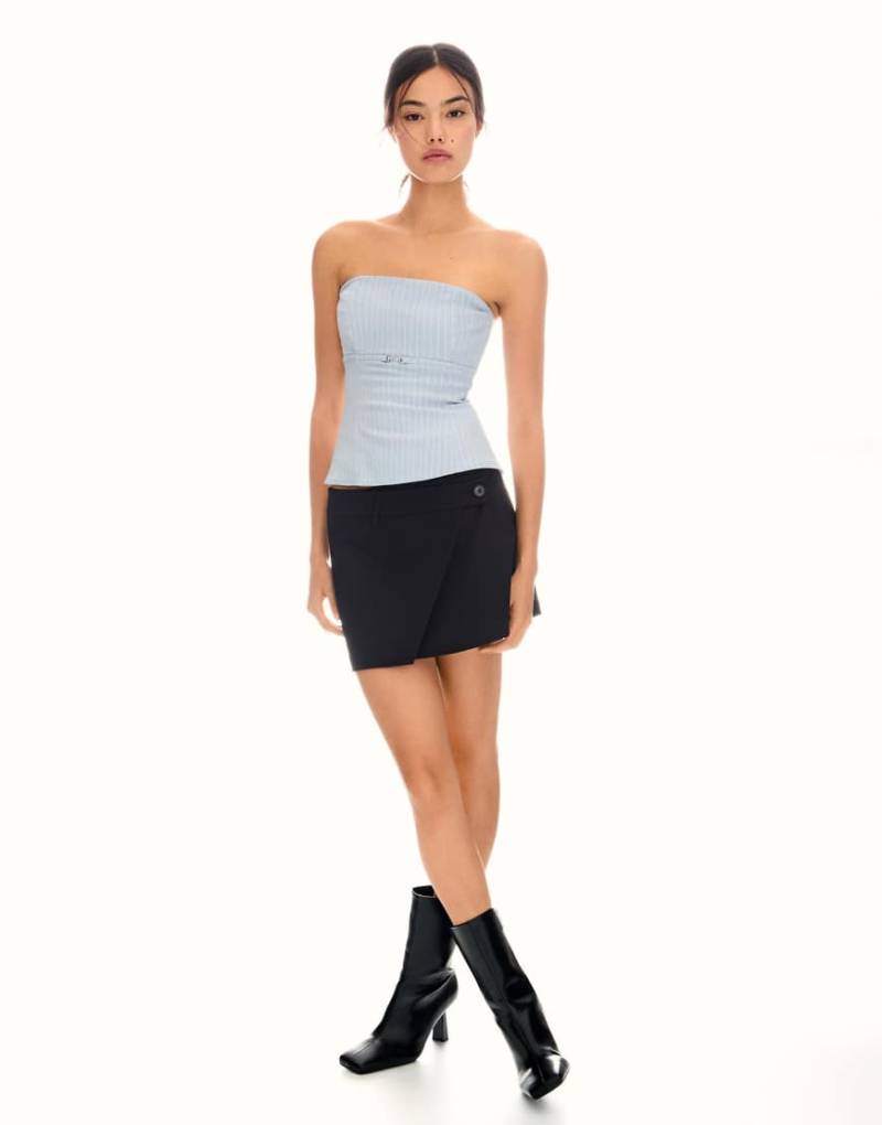 Bershka - Trägerloses Oberteil in Hellblau mit Gürtel von Bershka