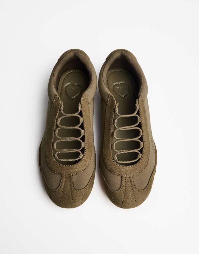 Bershka - Weiche Sneaker in Khaki-Grün von Bershka