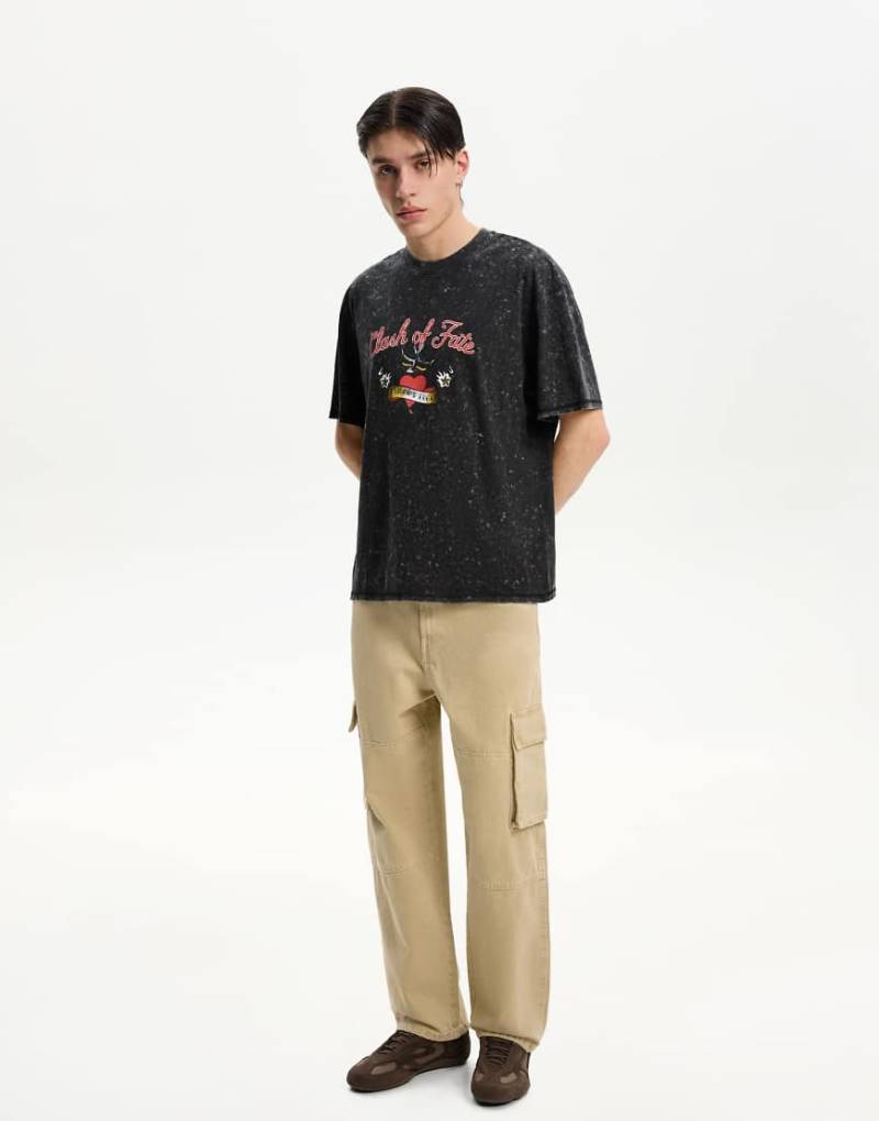 Bershka - Weite Cargo-Jeans in Kamelbraun-Neutral von Bershka