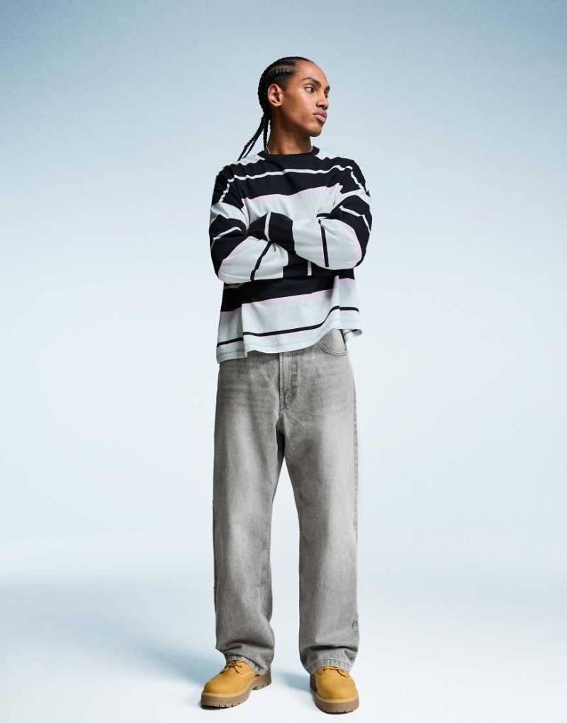 Bershka - Weite Jeans in Hellgrau von Bershka