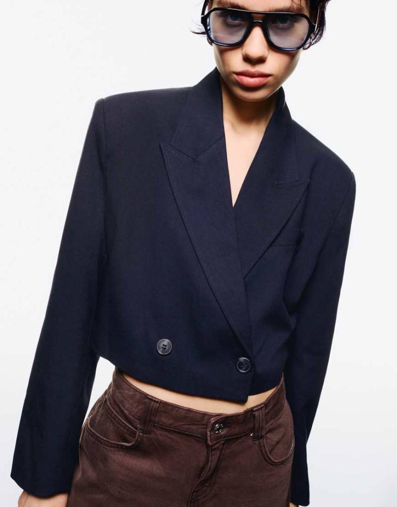 Bershka - Zweireihiger, kastiger Blazer in Blau-Marineblau von Bershka