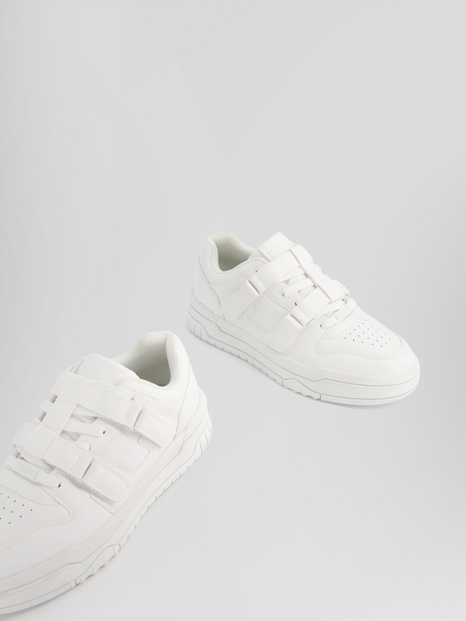 Sneaker von Bershka