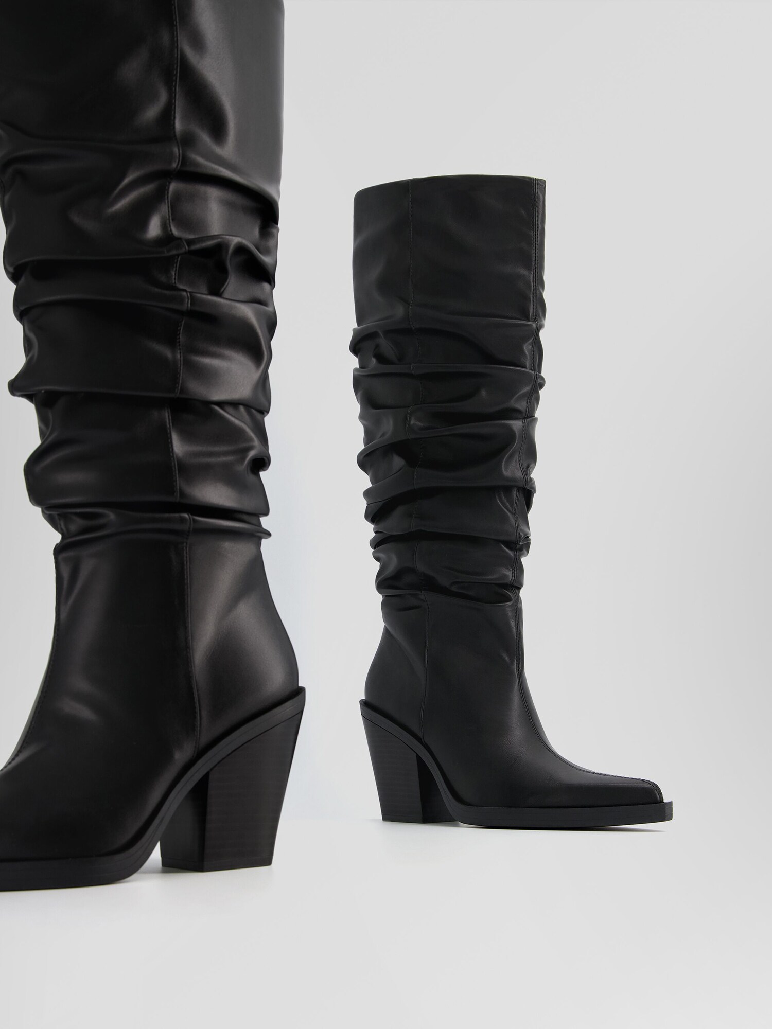 Stiefel von Bershka