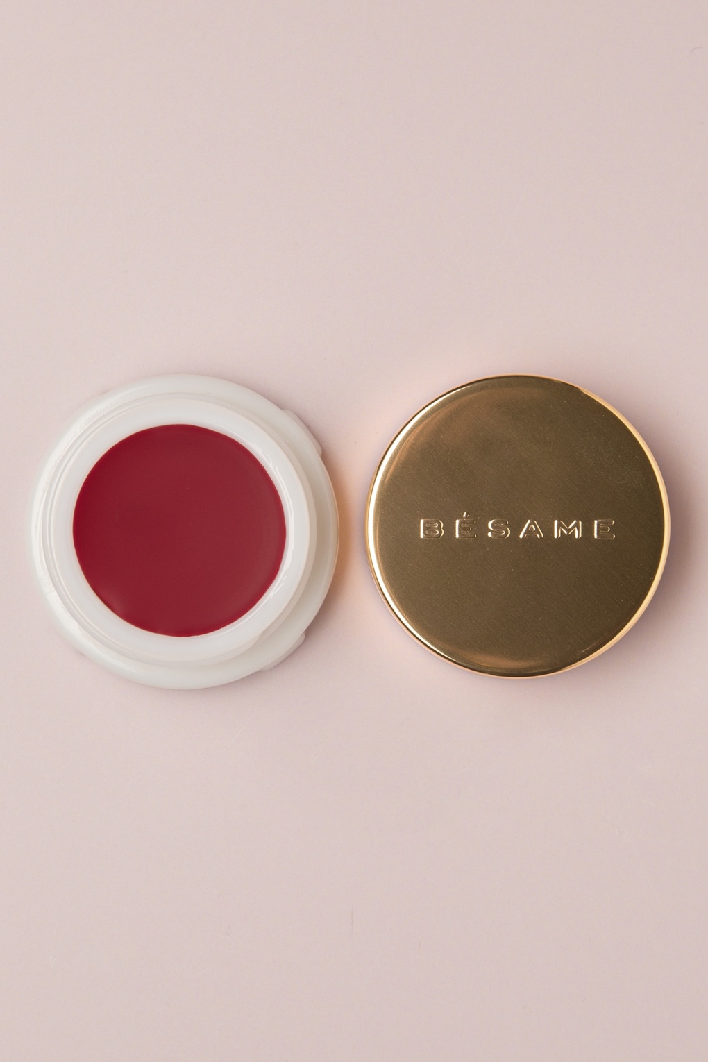 Crimson Cream Rouge & Lippenfarbe Crimson Cream Rouge & Lippenfarbe von Bésame Cosmetics