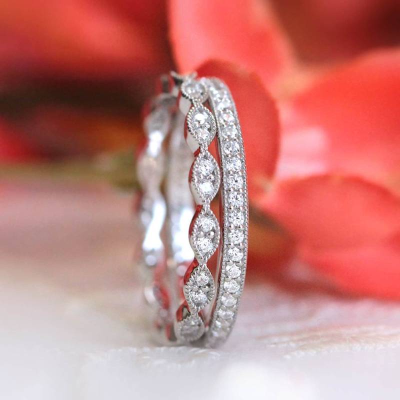 2 Stück Stapelbare Ringe Set - Vintage Milgrain Eternity Ring Minimal Art Deco Style Hochzeit | 6053E-2Mr von BesbelleJewels