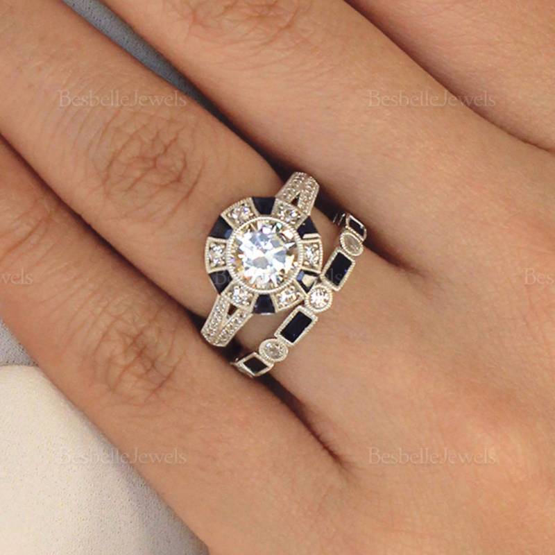 Art Deco Halo Brautring Set - Fancy Brilliant & Baguette Cut Ring Vintage Blue Elegantes Hochzeitsset | 6853-2R von BesbelleJewels