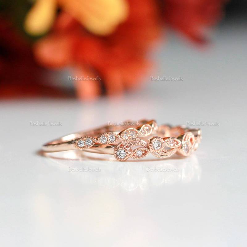 Blatt & Reben Art Deco Halbe Eternity Band Set - Stapelbare Vintage Ringe Natur Eheringe Zierliches Ring Stapel [Br2252-2A] von BesbelleJewels