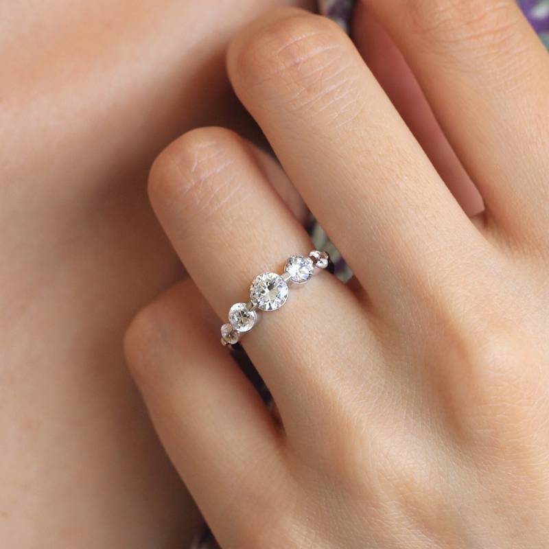 Einzigartiger Fünf-stein-Hochzeitsring - Runder Brilliantschliff Verlobungsring Geschenk Für Sie Cluster-Ring | 1716R von BesbelleJewels