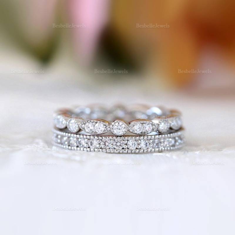 Milgrain Art Deco Eternity Set - Pave Voll Ring Stapelbares Vintage Band | 7954E-2A von BesbelleJewels