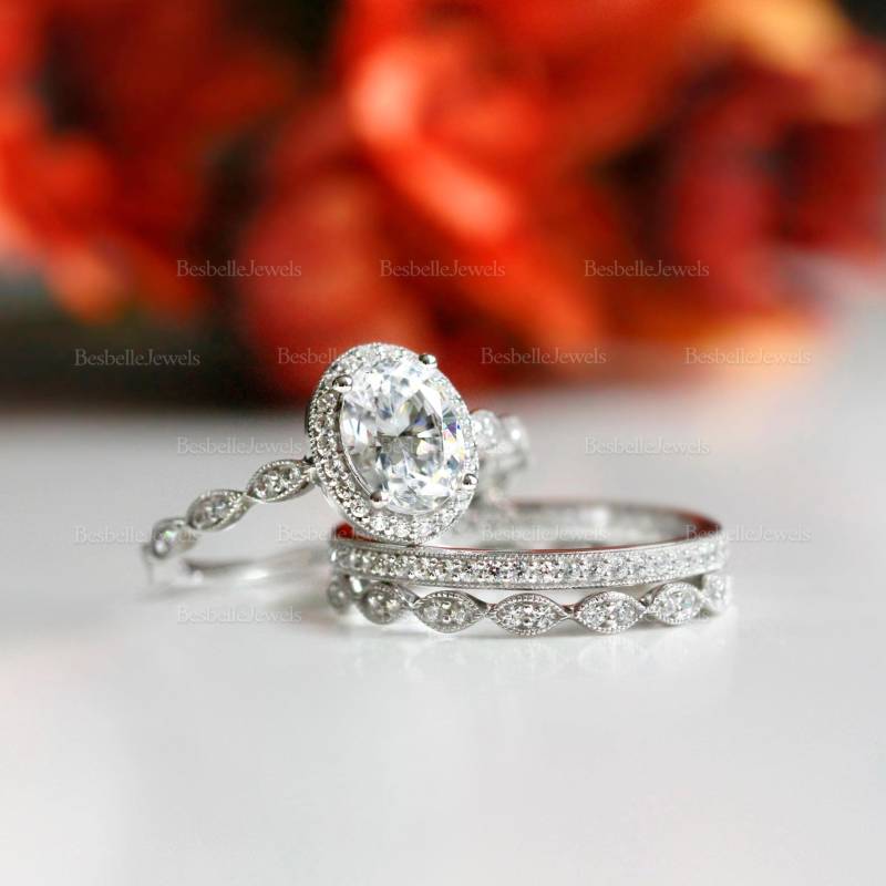 Ovaler Brautring Halo/Vintage Art Deco Ehering Set Zierliche Cz Diamanten 3Pc Stacking Ring | 5953-3Mxr von BesbelleJewels