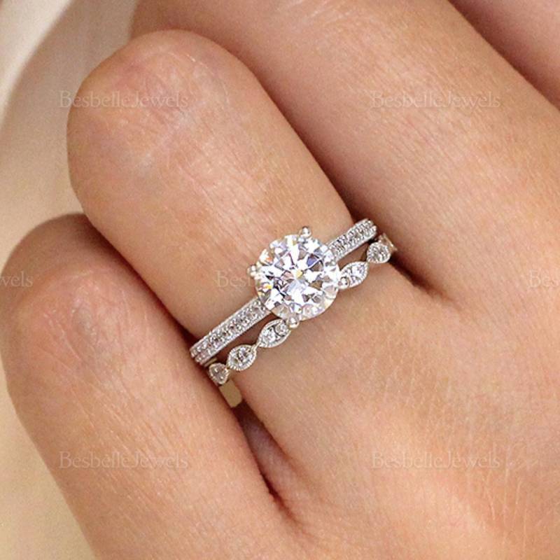 Silber Solitär Art Deco Braut Verlobungsring Set - Eternity Ring Hochzeitsset Minimal Schmuck Schmuckset | 0654-2Ar von BesbelleJewels