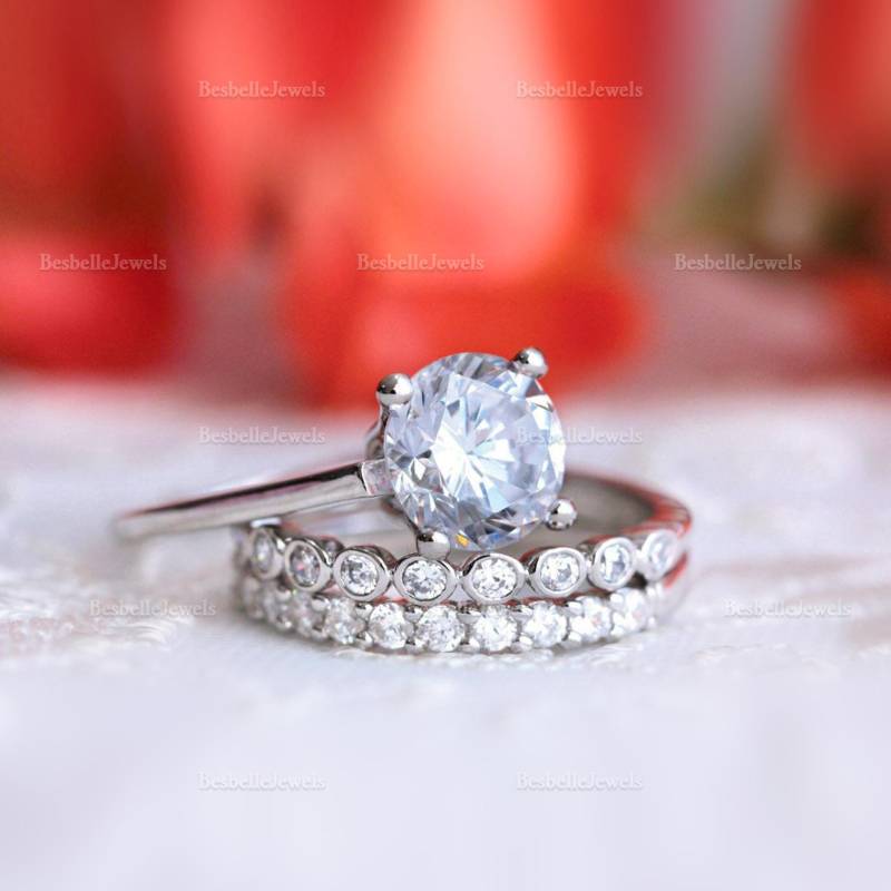 Solitaire Mix & Match Brautring Set - Rundes Passendes Ring Stapelbares Ring-Set Jahrestagsgeschenk Für Sie | 5313-3Bkr von BesbelleJewels