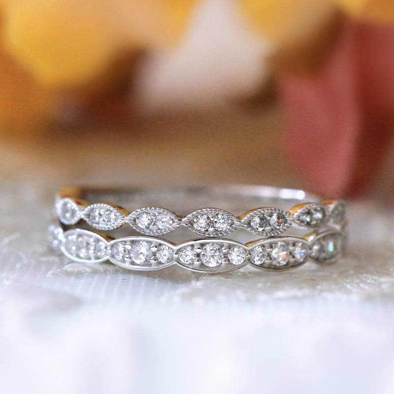 Stapelbare Art Deco Halbe Eternity Ringe - Vintage Band Set Brilliant Cut Pave Ewigkeit Ehering Stapel [Br2354H-2] von BesbelleJewels