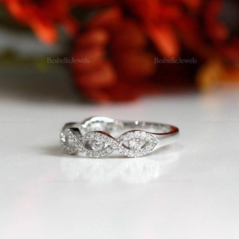 Verdrehter Knoten Halb Eternity Ring - Crossover Band, Spirale Ehering Pave Set Band Stapelbar Valentinstag Geschenk [Br5753] von BesbelleJewels
